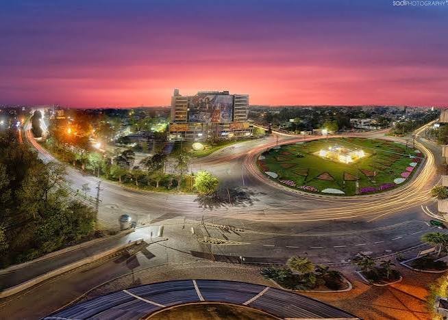 Gulberg Lahore shopping, dining and business district