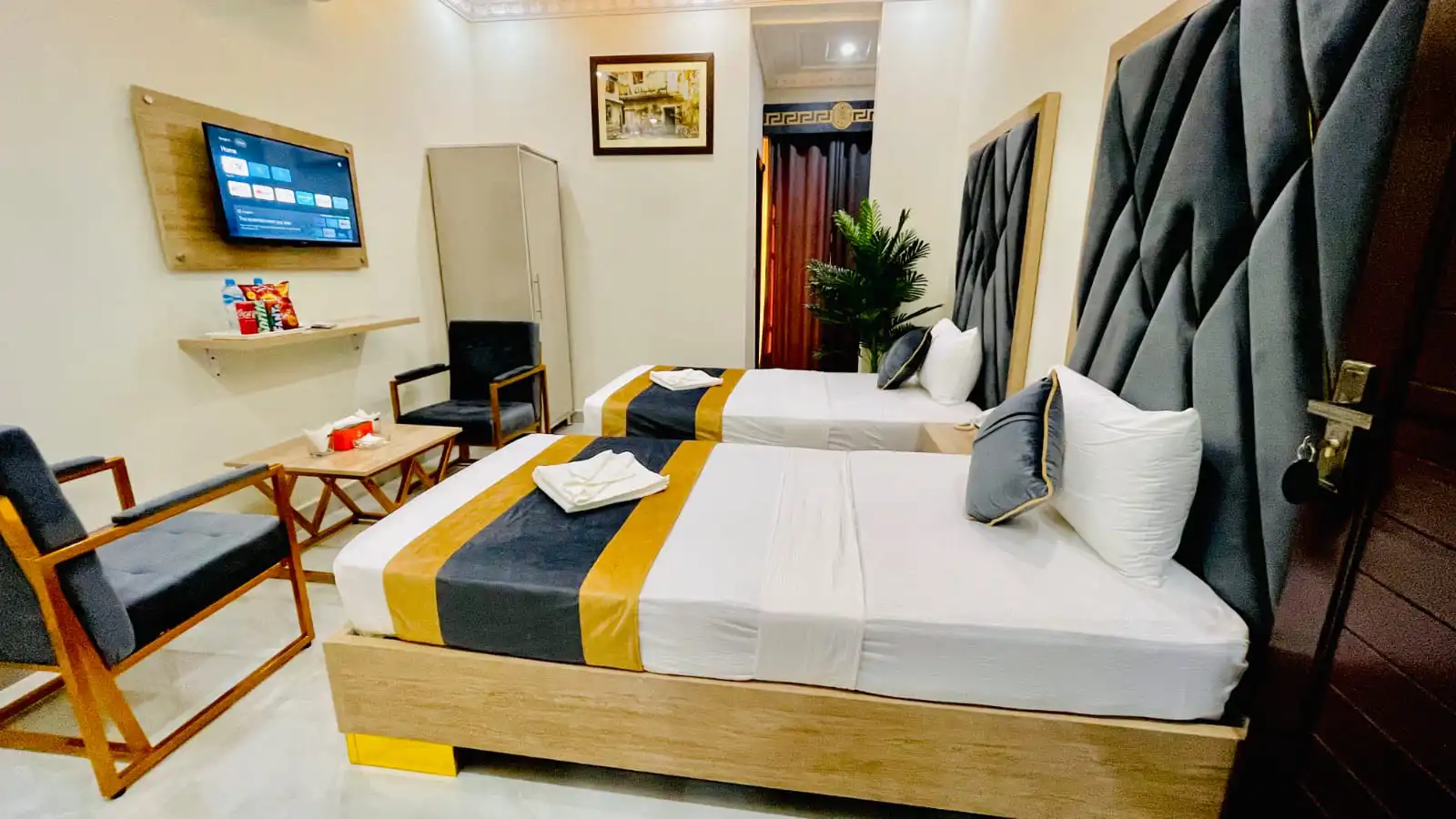 Go Guest House Lahore 1