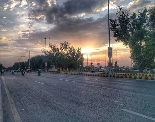 Johar Town Lahore local area, attractions, shopping and accommodation
