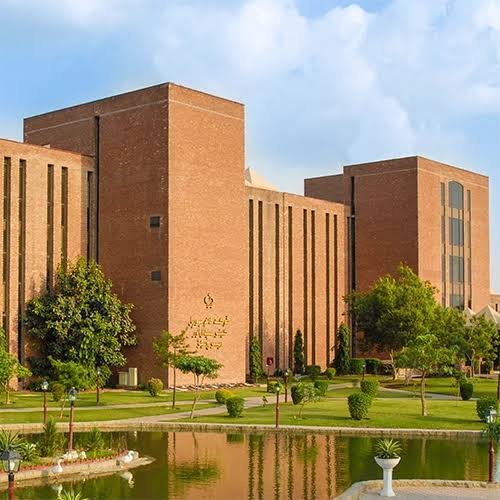 Shaukat Khanum Memorial Cancer Hospital Lahore in Johar Town